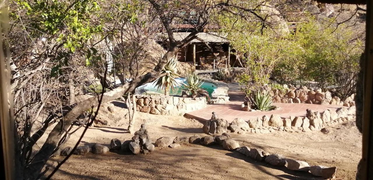 Ondudu Safari Lodge Omaruru Exterior foto